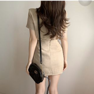 SET AO VEST NUDE + CHÂN VÁY XẺ