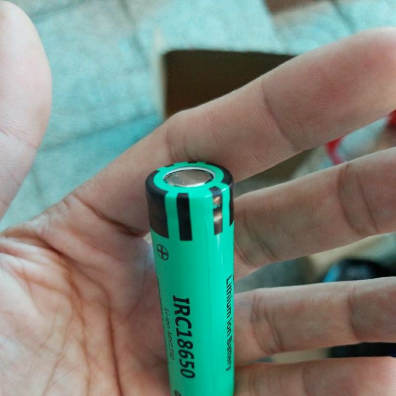 Pin sạc Panasonic 3.7V / 4.2V IRC 18650 4200mAh  sử dụng cho sạc dự phòng, đèn pin, đồ chơi...