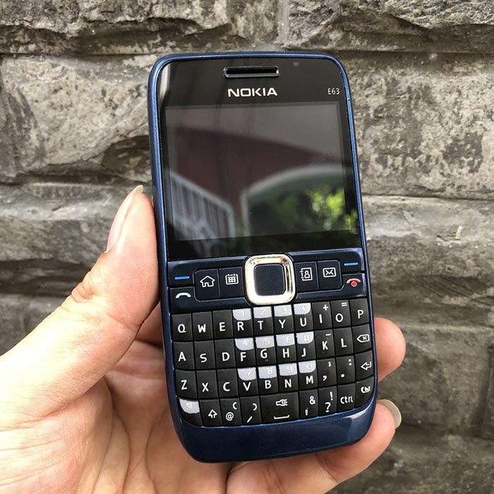 Điện thoại Nokia E63 FULL BOX kèm thẻ 4G Class 10