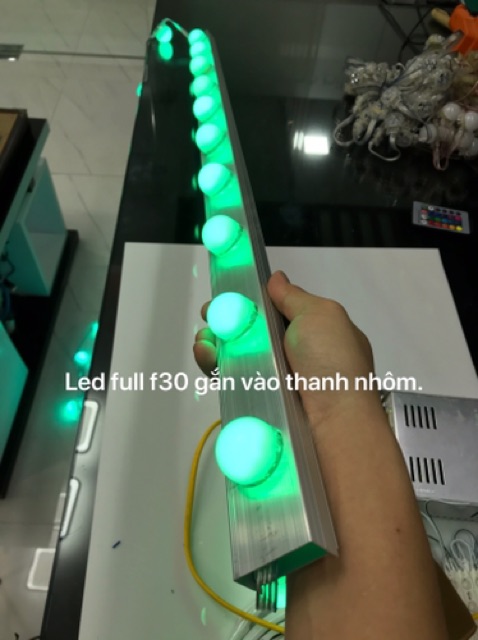Thanh nhôm gắn bóng f30mm chuyên dùng trang trí viền tòa nhà.