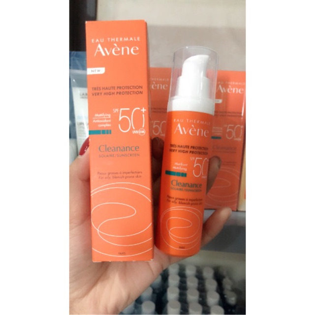 Kem chống nắng Avene Cleanance dầu mụn