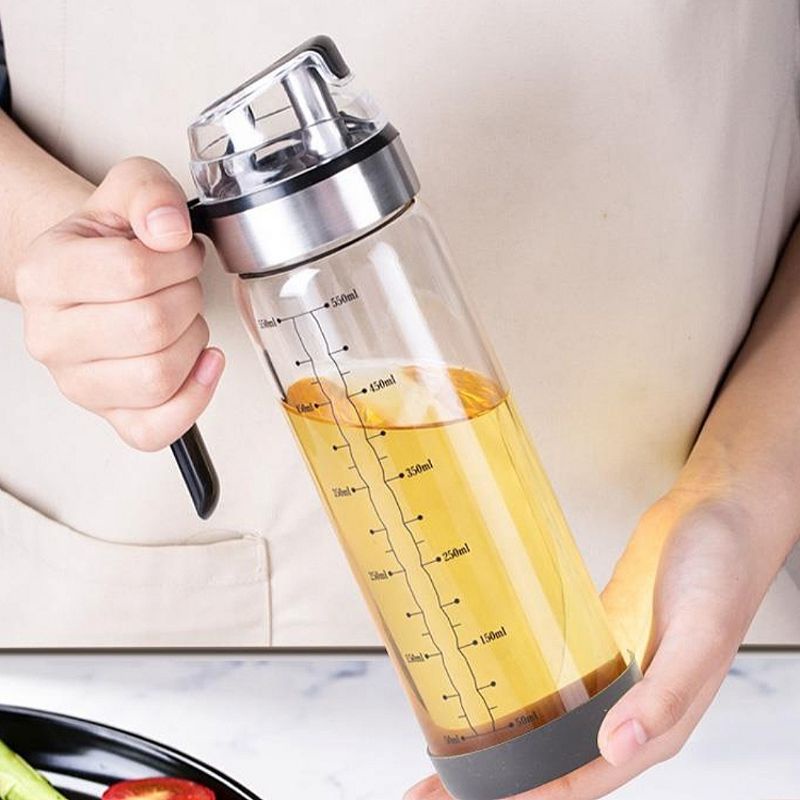 Chai Lọ Bình Thủy Tinh Đựng Dầu Ăn có Chia Vạch Tay Cầm Nắp Mở Tự Động Thông Minh 550ML Tronh Nhà Bếp