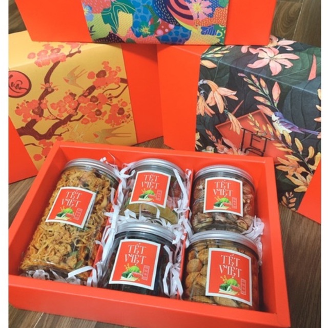 Set quà tết hạt dinh dưỡng Xuân 2022 (mứt mix, nho khô, khô gà, hạnh nhân rang bơ, hạt điều A cồ