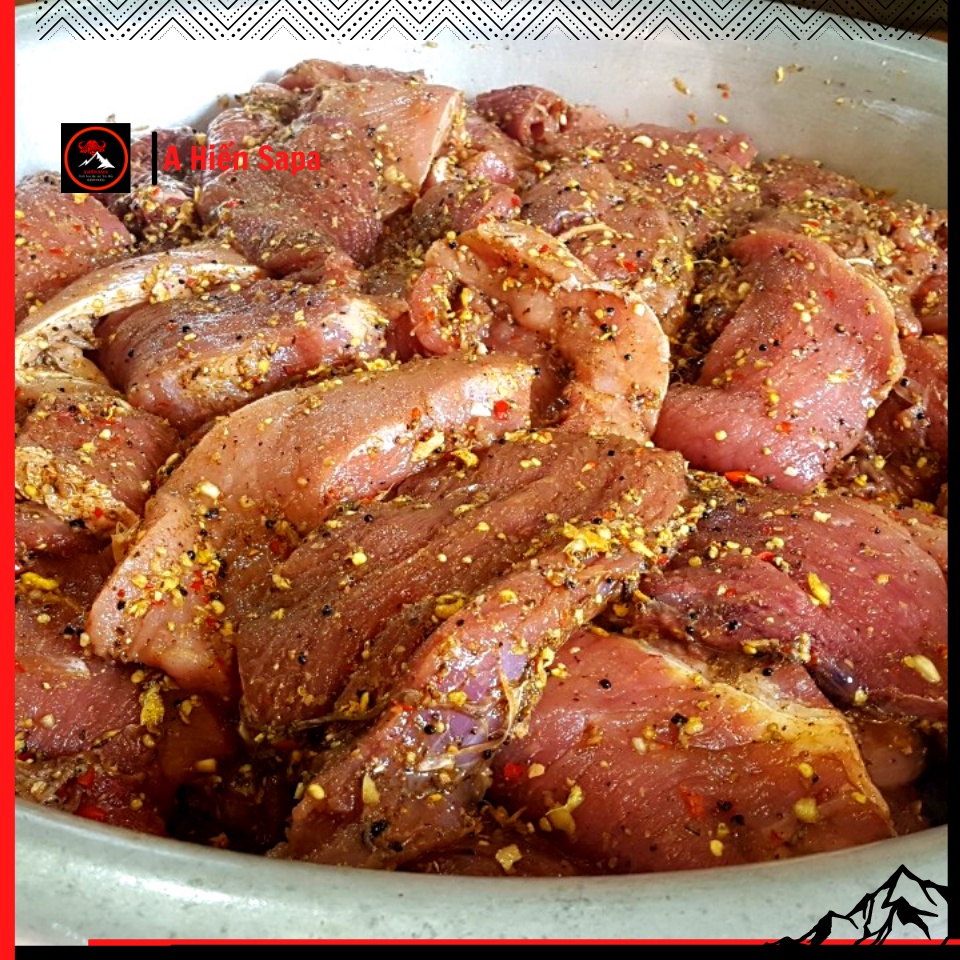 Thịt lợn nạc chuẩn Sapa 100% sấy gác bếp gói 500 gr - sấy than củi thơm ngon đậm vị tây bắc kèm chẳm chéo.