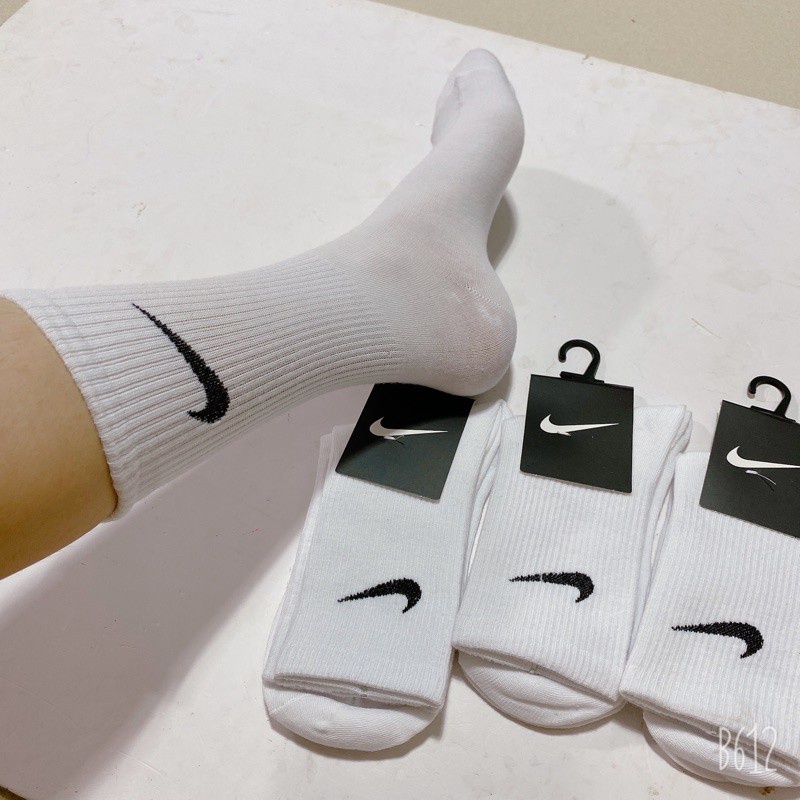 Tất ni.ke cao cổ Lửng Thấp Thể Thao Đá Bóng Vớ Unisex Thời Trang Hàng Cực Đẹp Dày Dặn Màu Đen Trắng TATNU04