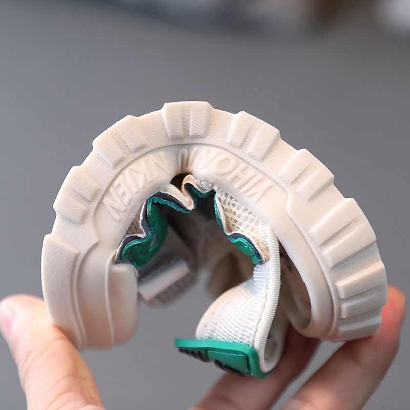 Xăng đan Đế Mềm Chống Trượt Cho Bé Tập Đi