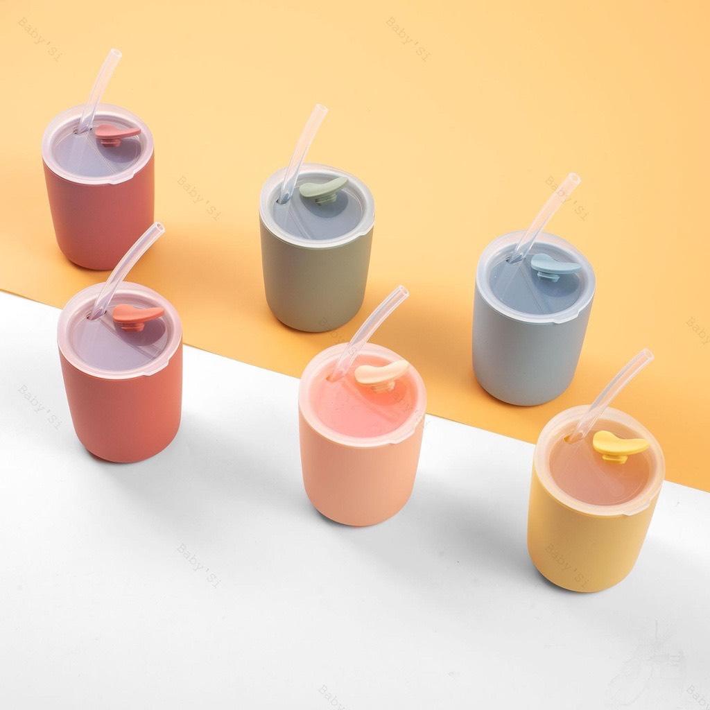Cốc Uống Nước Silicon Chống Đổ Cho Bé Tập Uống Nước Kèm Ống Hút Và Nắp Đậy Thương Hiệu Baby'Si