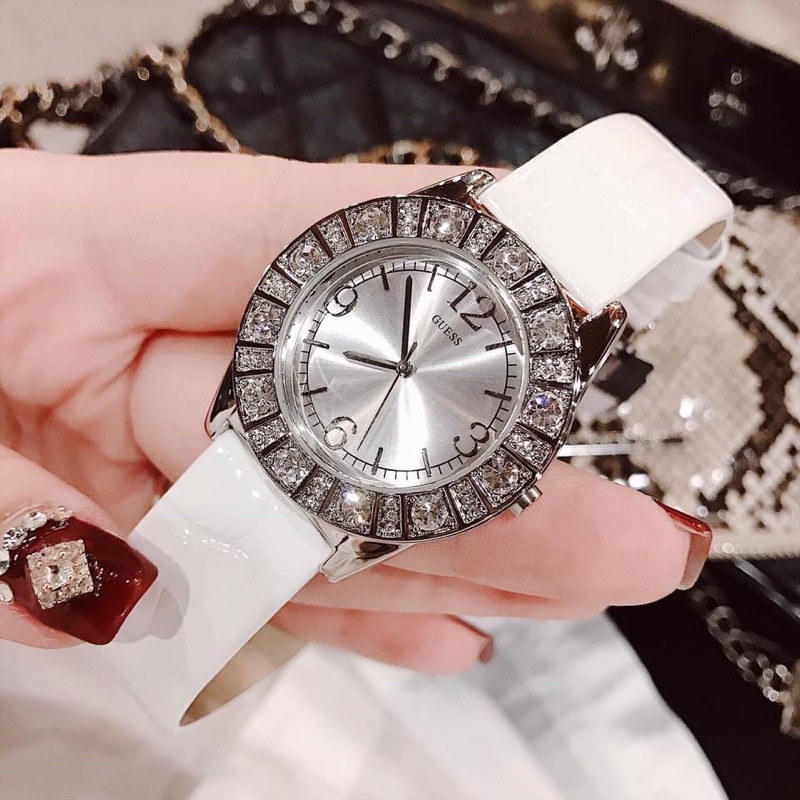 Đồng hồ nữ Guess tặng kèm 2 dây