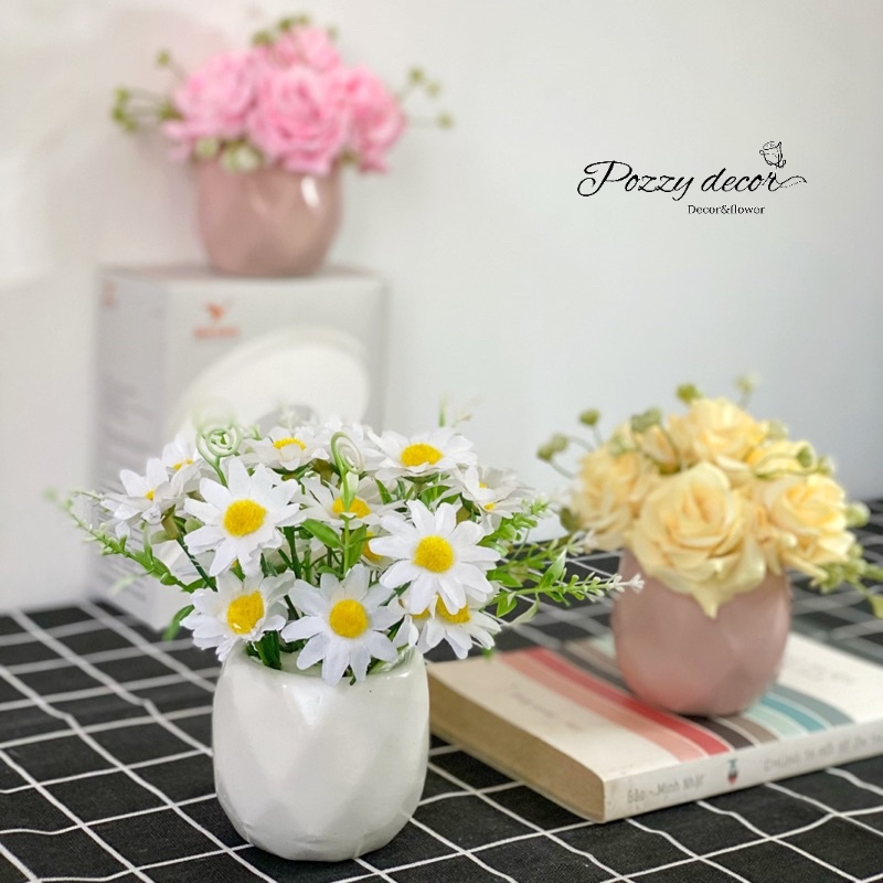 Lọ hoa mini cao 12cm để bàn học, bàn trà, kệ tủ xinh xắn - Pozzy 01