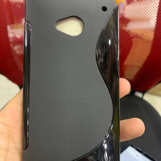 Ốp lưng HTC One M7 (802W) dẻo đen chống sốc