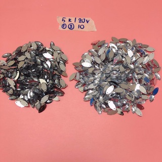 Hạt đá trắng, xám kết trang trí áo