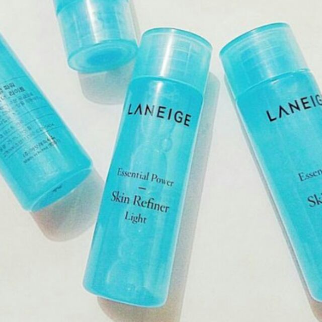 Nước hoa hồng Laneige Essence Power Light/Moisture da dầu, da hỗn hợp,da khô