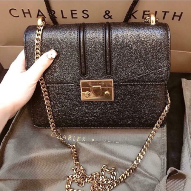 Túi charles n keith authentics