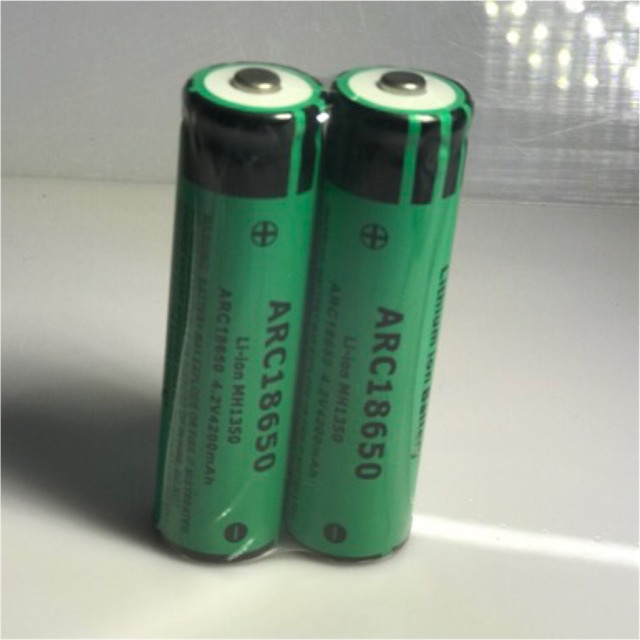 Pin UltraFire 4200mAh  xin chuần pin nặng