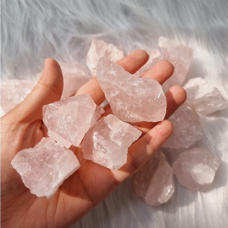 Thạch anh Hồng thô (Rose Quartz) tự nhiên, đá thanh tẩy trong Tarot, Reiki, thiền định, đá phong thủy