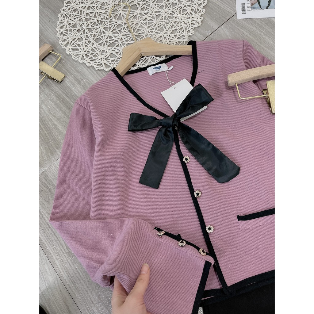 Sét Áo Len Nơ Cài Cổ Xê Mix Quần Sooc Đùi Pha Ren Thời Trang Hot Trend | BigBuy360 - bigbuy360.vn