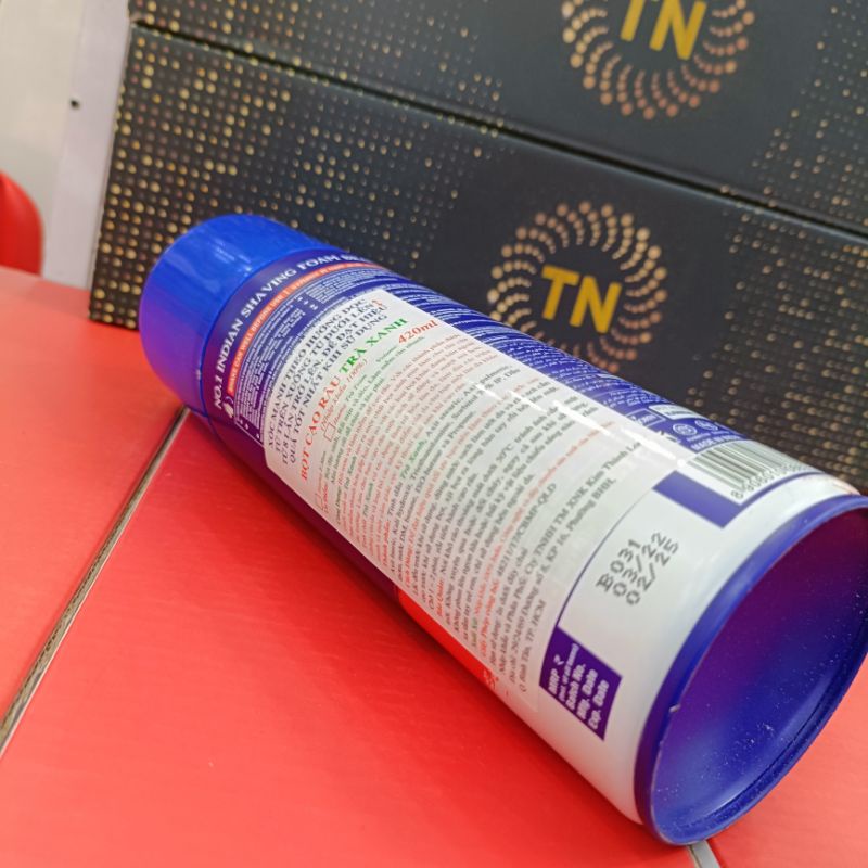 Bọt cạo râu  Vi-John trà xanh 420ml