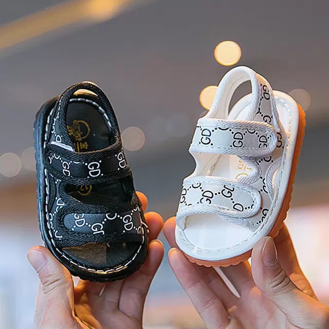 Sandal tập đi - dép tập đi GD cho bé có còi tít siêu mềm, siêu êm, quai dán tiện lợi mã 812 221