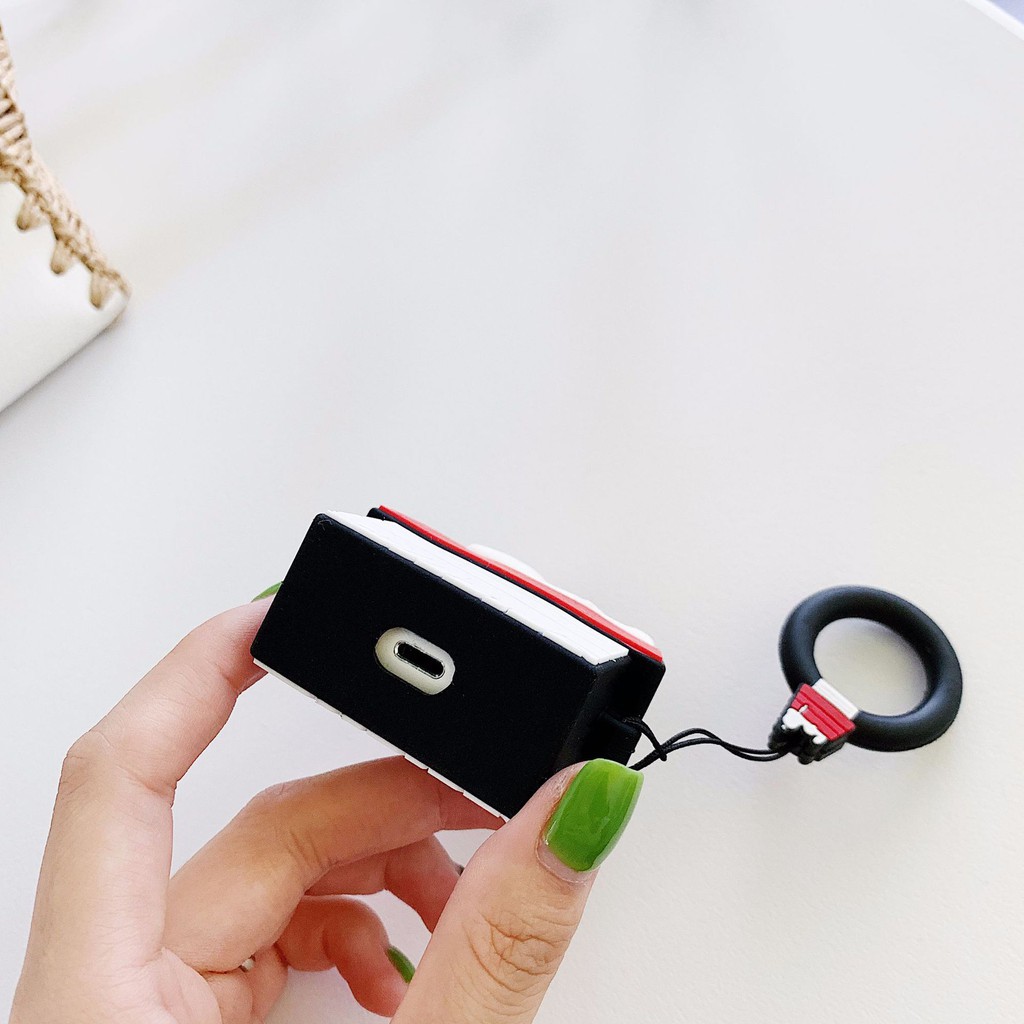 Vỏ silicon bảo vệ hộp sạc tai nghe bluetooth không dây airpods 1/2/pro hình ngôi nhà và chú chó Snoopy