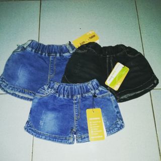 Combo 3 quần đùi jean bé gái 8-10kg