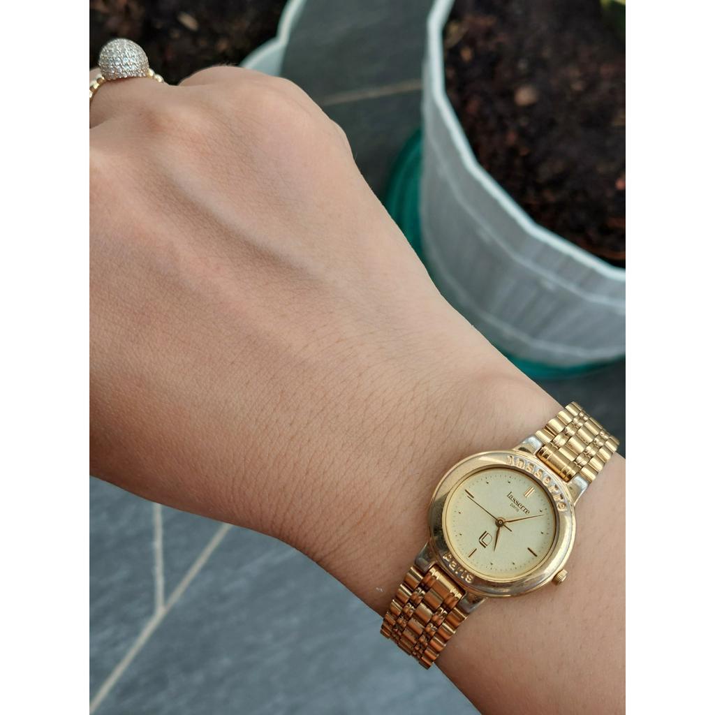 Đồng hồ nữ Lasserre chạy pin hàng Si