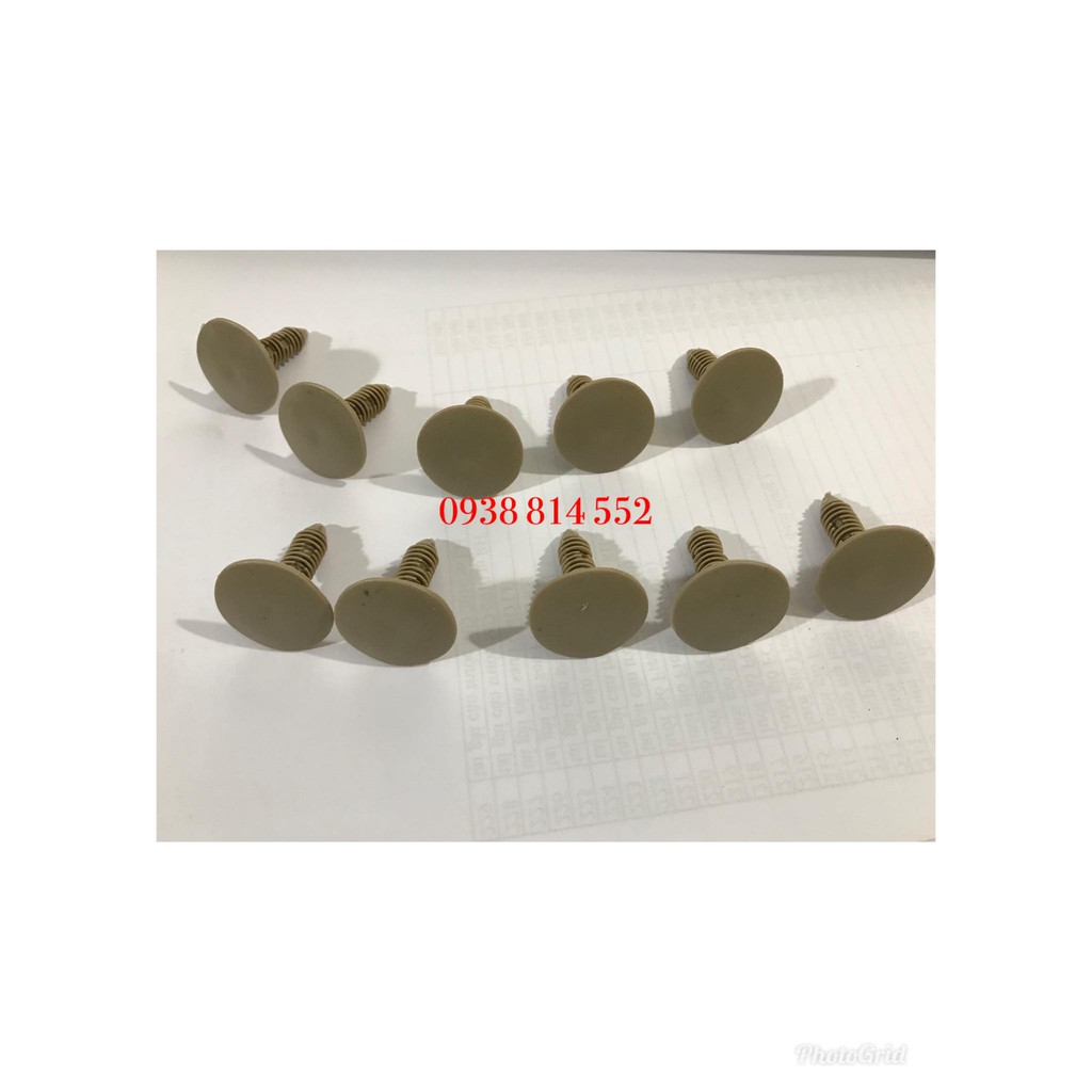 Nở nhựa trần lao phông Ford Transit