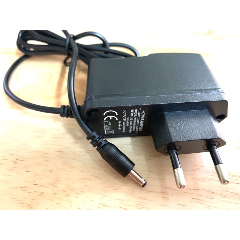 adapter nguồn  5V -2A