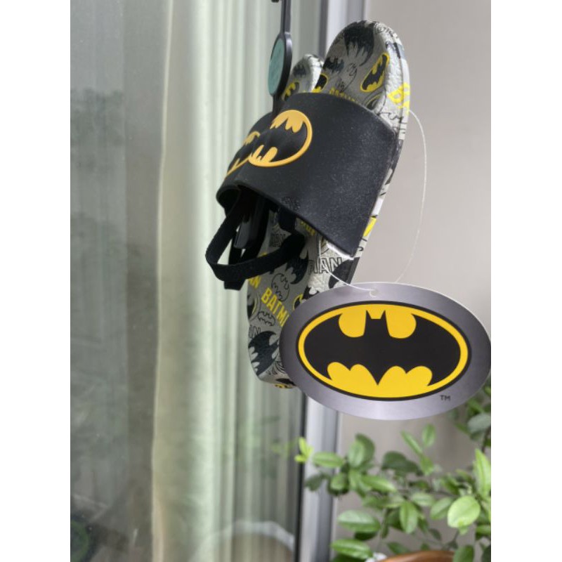 Dép xuất dư Batman cho bé trai siêu nhẹ