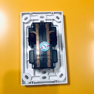 Ổ cắm 3 âm tường MPE