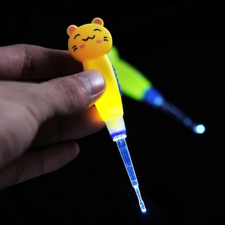 Dụng cụ lấy ráy tai có đèn LED