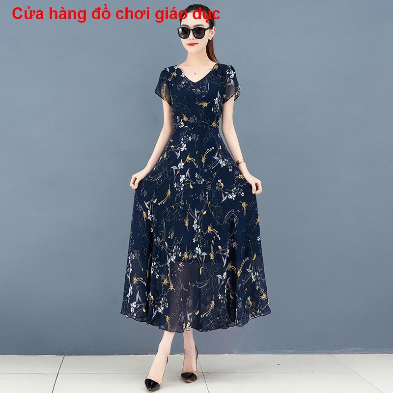 SHOP XINH Váy dài in hoa mới mùa hè 2021, nữ cỡ lớn, che da thịt khoe gầy và béo. voan mm để giảm tuổi