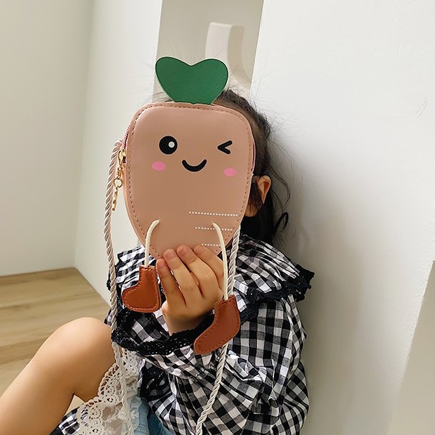 Túi đeo chéo dễ thương hình củ CÀ RỐT phong cách Hàn Quốc cho bé gái TX21