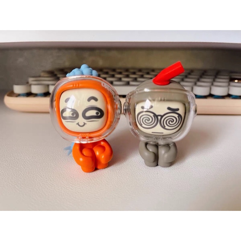 Blind box búp bê trưng bày bàn làm việc, kệ sách bên cạnh bàn phím cơ chính hãng LOFREE siêu đáng yêu