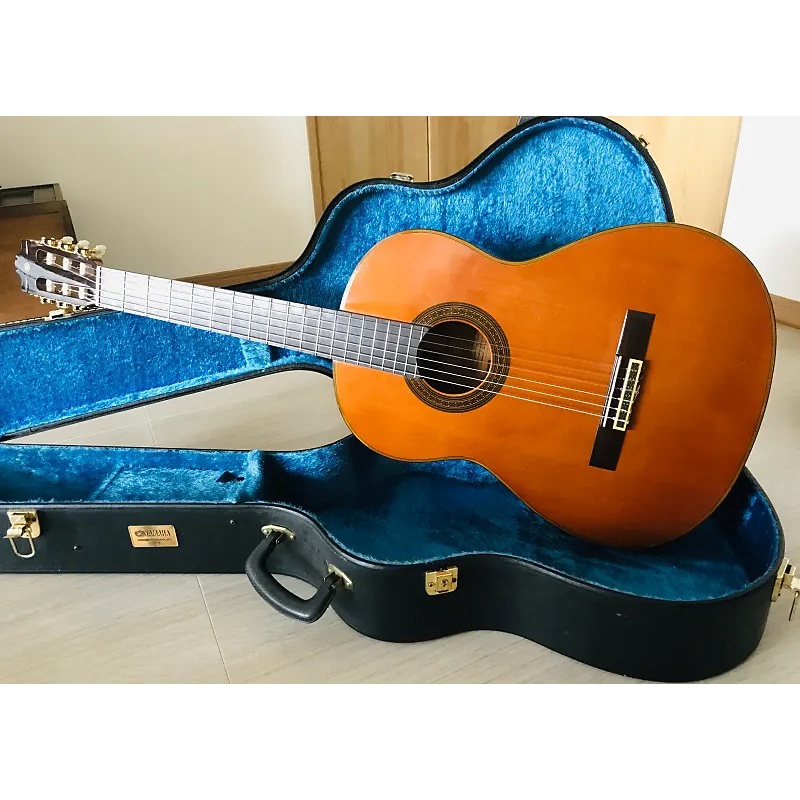 Đàn Guitar Classic Yamaha C300 Used