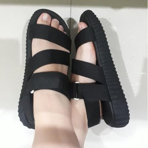 [CHÍNH HÃNG] SANDAL SAADO | YZ04 – Yezi Black Hole – Màu Đen Basic | Giày Sandal Đế Xuồng Nam Nữ Cao Cấp