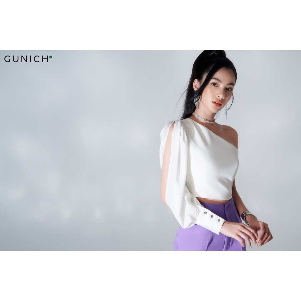 Áo croptop lệch vai màu trắng vải lụa chéo Ý Gunich