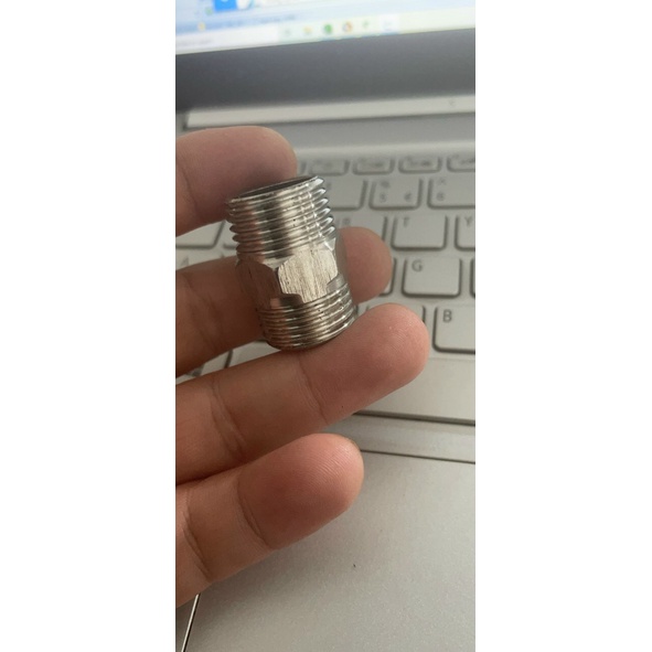 Đầu nối 2 đầu ren ngoài loại ren 21mm hợp kim sáng để nối 2 dây cấp nước cho dây dài ra,hay nối 2 dây nóng lạnh