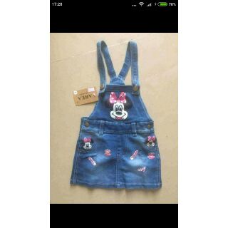 Yếm in mickey cho bé gái