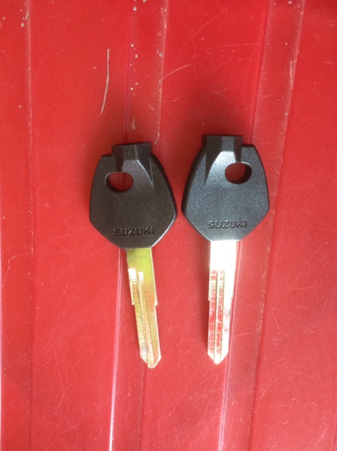 Cặp phôi chìa khoá SUZUKI ( rảnh phải )