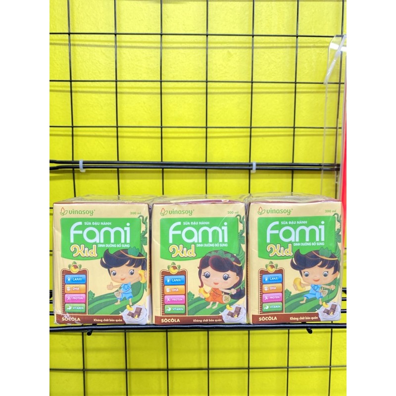 Sữa đậu nành socola Fami Kid 200ml (lốc 6hộp)