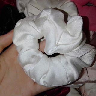 SRCUNCHIES ( CỘT TÓC ĐEO TAY )