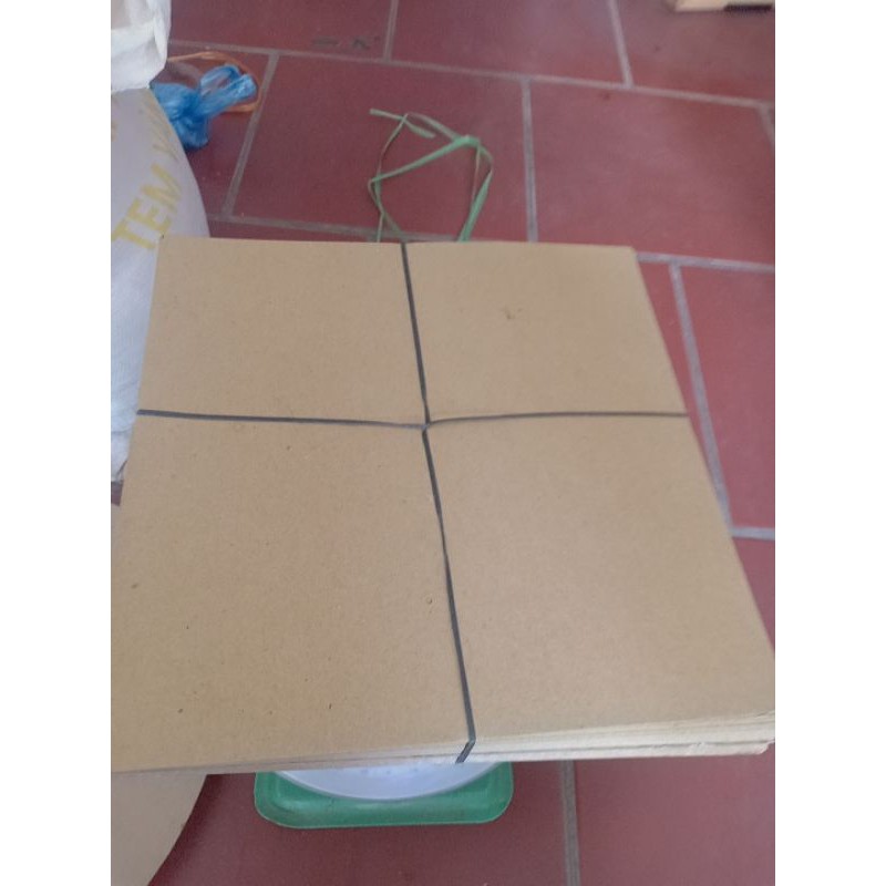 2kg giấy lót lồng chim khuyên , chào mào full size 20-37