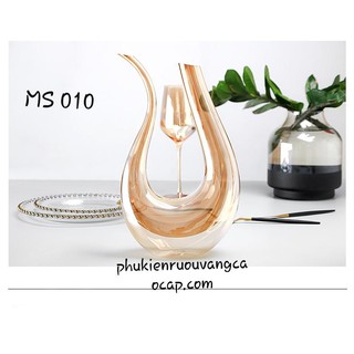 Decanter thiên nga chữ U vàng. Bình thở rượu vang