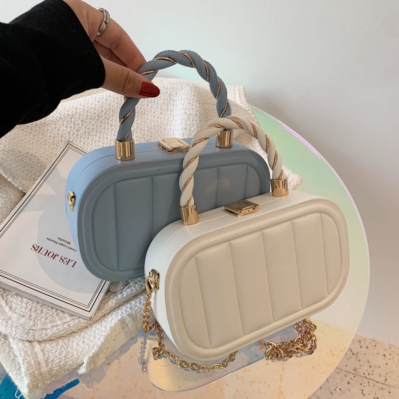 Túi đeo chéo IELGY dáng vuông cỡ nhỏ màu trơn phối dây xích thời trang cao cấp