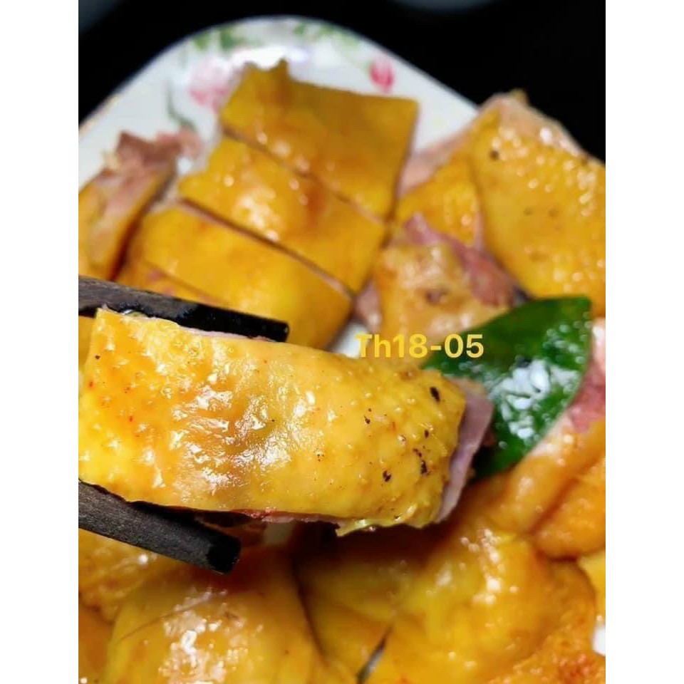 Gà Ủ Muối Hoa Tiêu vỉ nửa con