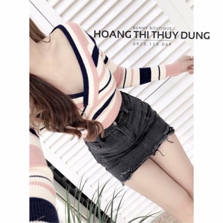 Áo len cổ tim