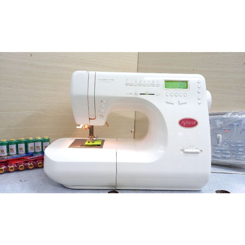 ✴️✴️✴️✴️✴️Máy may Singer apricot 9700