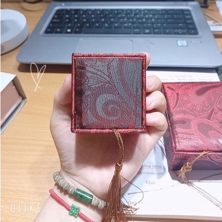 Hộp Đựng Nhẫn Vải Gấm Đỏ Siêu Đẹp KT 6x6cm