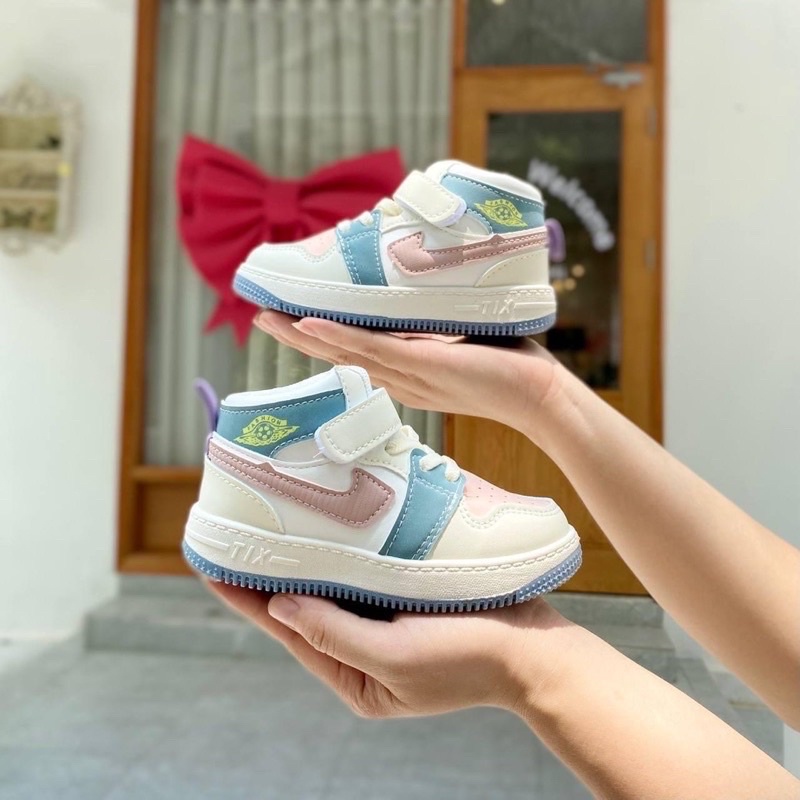 Giày thể thao cổ siêu xinh da mềm 2 màu cho bé phong cách Hàn Quốc