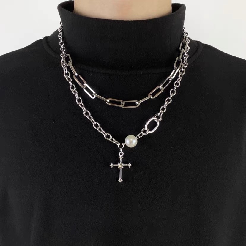 Vòng Cổ Choker Hai Lớp Mặt Chữ Thập Đính Ngọc Trai Thời Trang